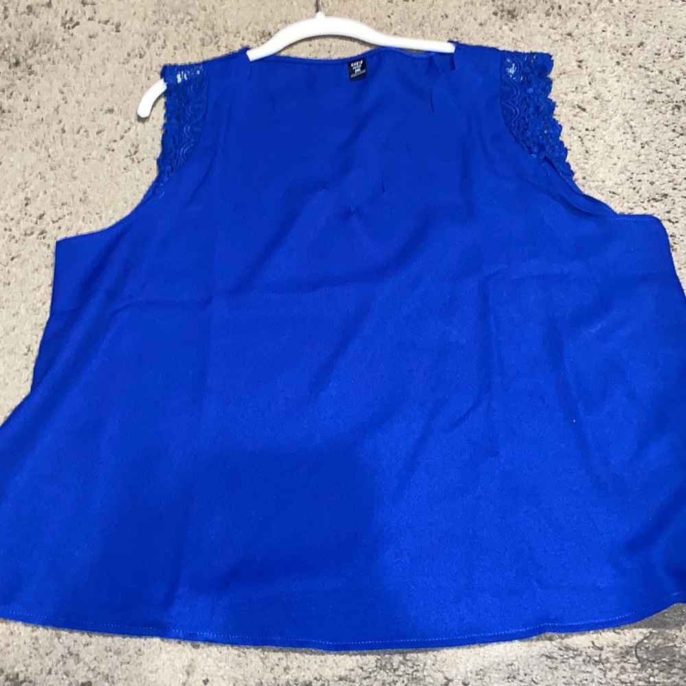 Lace Cap Sleeve/Scalloped Neck Tank